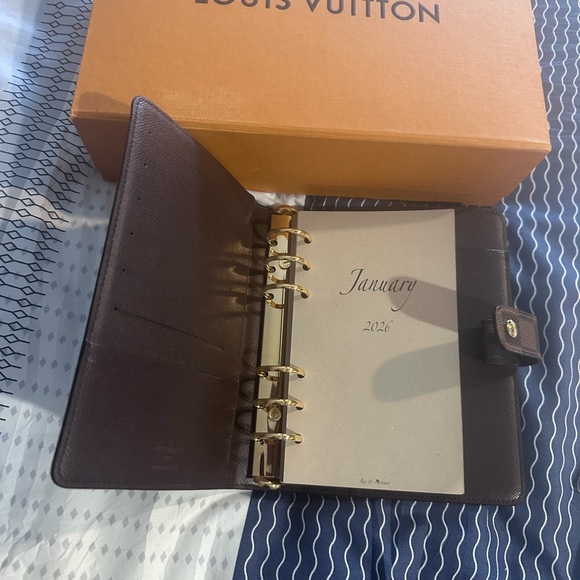 Louis Vuitton MM Agenda - Picture 2 of 9